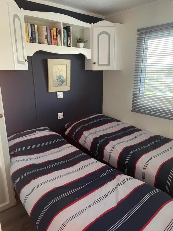 Farm Stay Property Pets And Families Welcome 로스노우라그 외부 사진